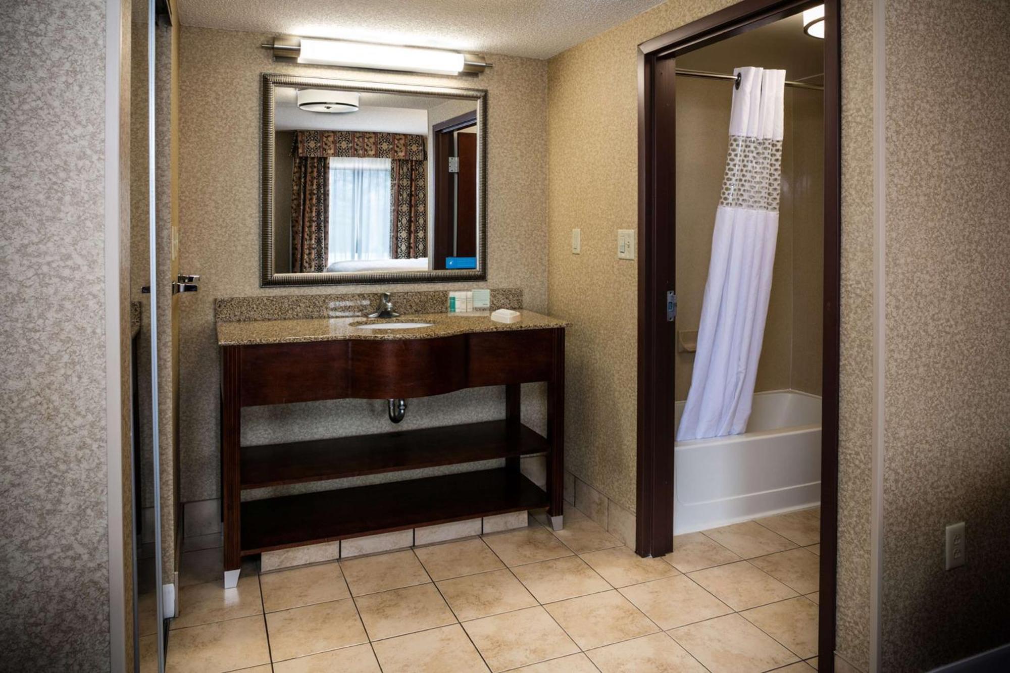 Hampton Inn & Suites Toledo-Perrysburg Rossford Eksteriør billede