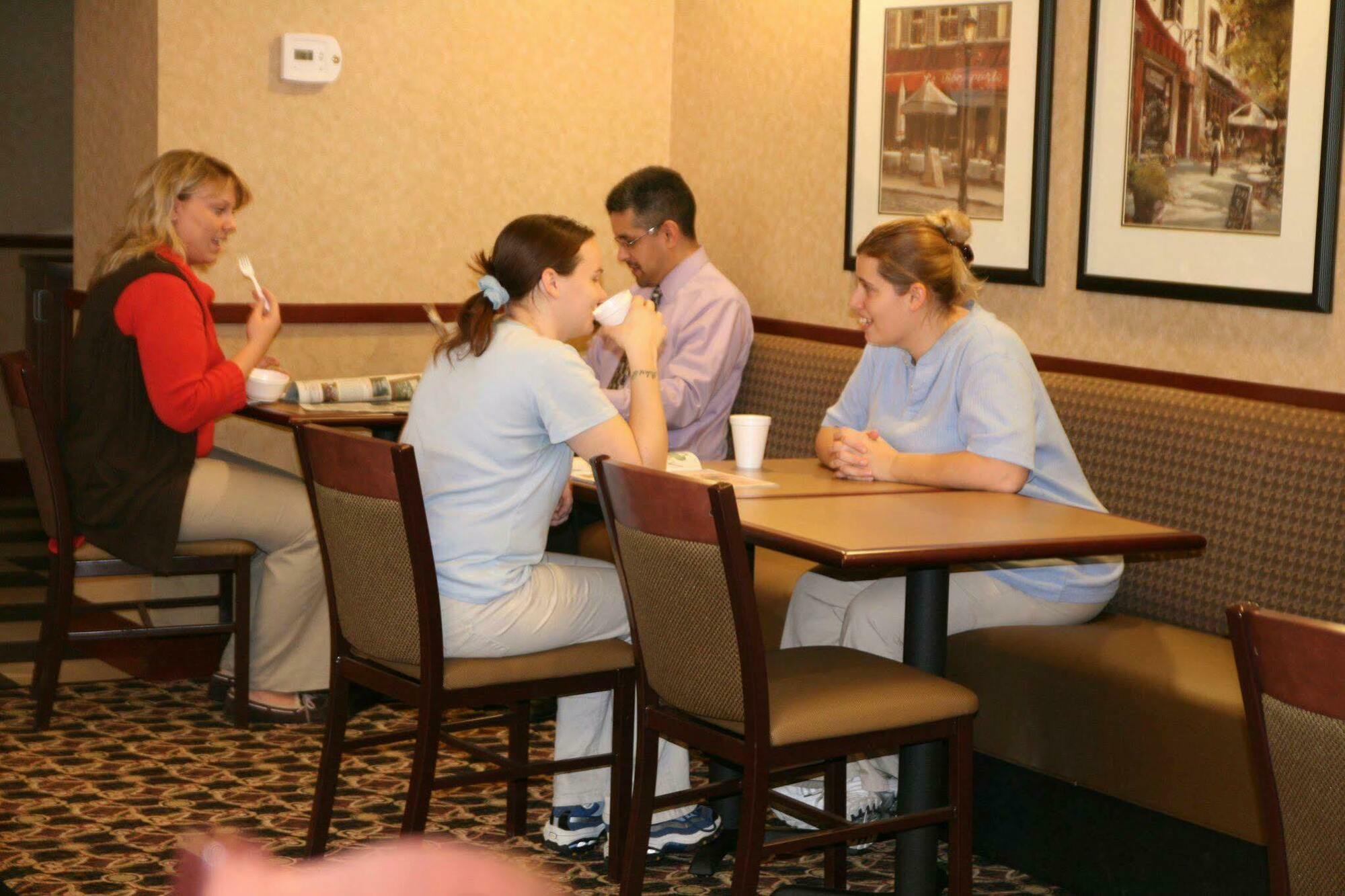 Hampton Inn & Suites Toledo-Perrysburg Rossford Restaurant billede